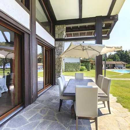 فيلة Sleeps 8 Pool Air Con Wifi لسا