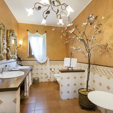 Sleeps 8 Pool Air Con Wifi لسا